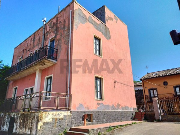 casa indipendente in vendita a Ragalna