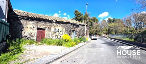 casa indipendente in vendita a Ragalna