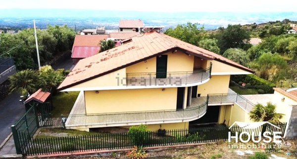 casa indipendente in vendita a Ragalna