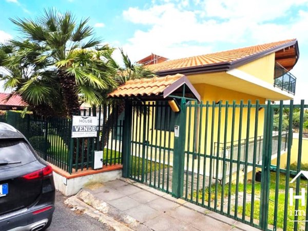 casa indipendente in vendita a Ragalna