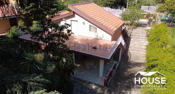 casa indipendente in vendita a Ragalna