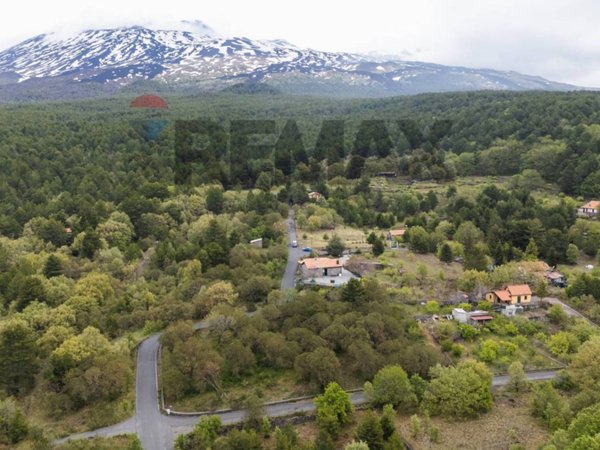 casa indipendente in vendita a Ragalna