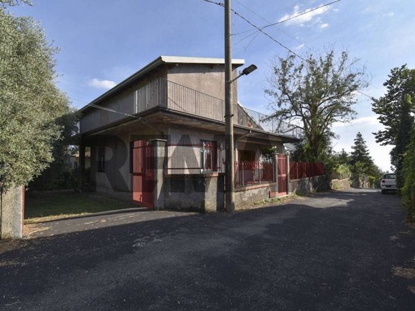 casa indipendente in vendita a Ragalna