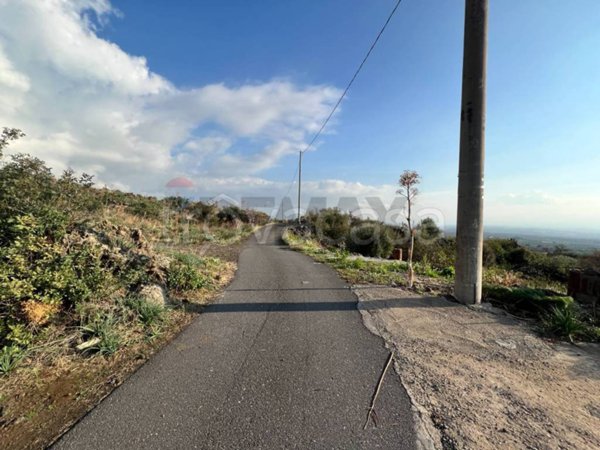 terreno in vendita a Ragalna