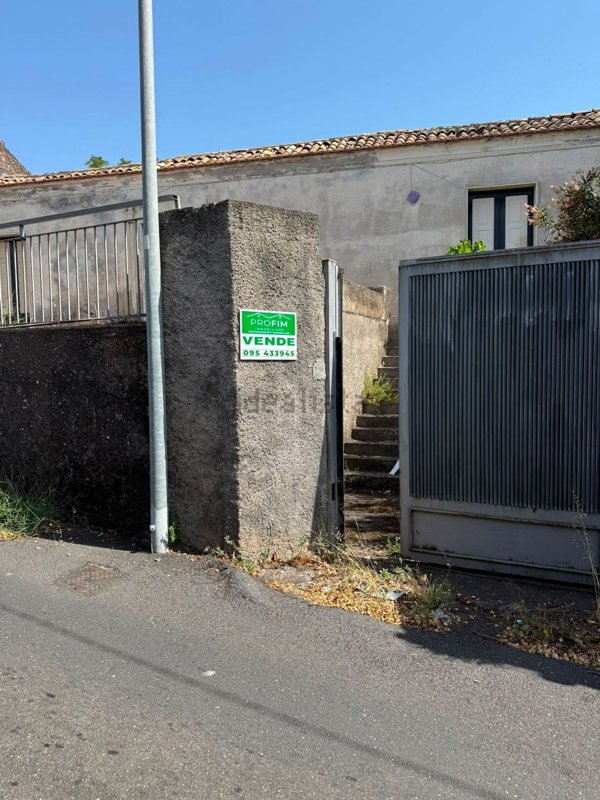 casa indipendente in vendita a Ragalna