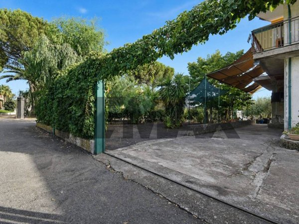 casa indipendente in vendita a Ragalna
