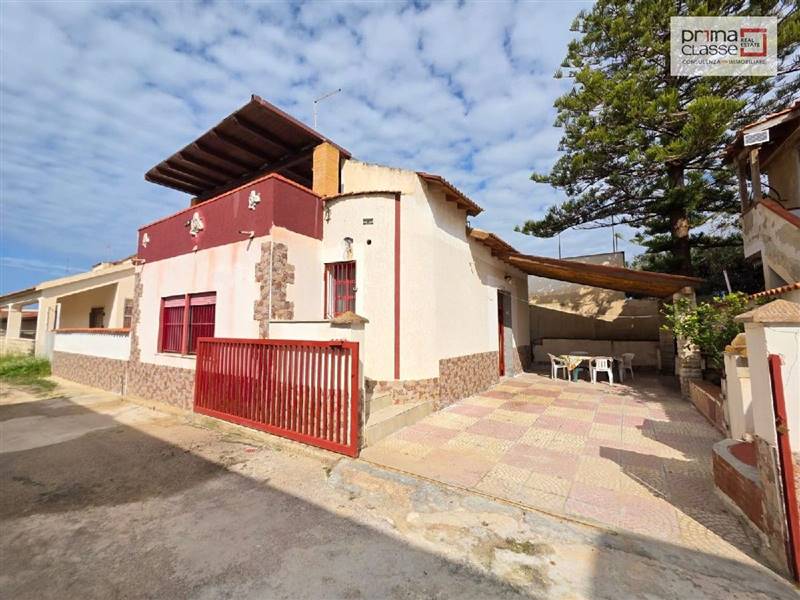 casa indipendente in vendita ad Acate in zona Marina di Acate