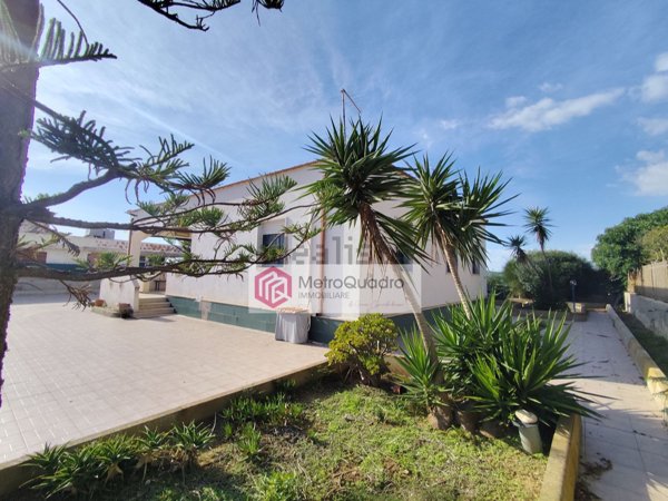 casa indipendente in vendita ad Acate in zona Marina di Acate