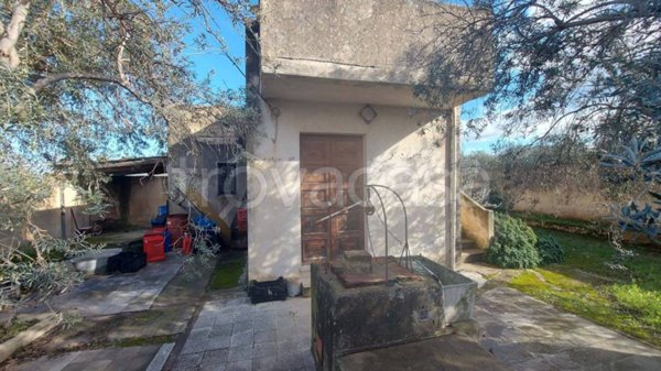 casa indipendente in vendita a Chiaramonte Gulfi in zona Roccazzo