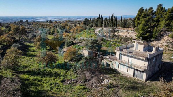 casa indipendente in vendita a Chiaramonte Gulfi