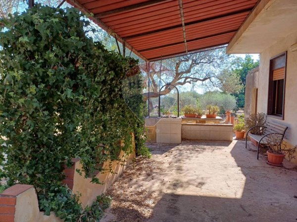 casa indipendente in vendita a Chiaramonte Gulfi