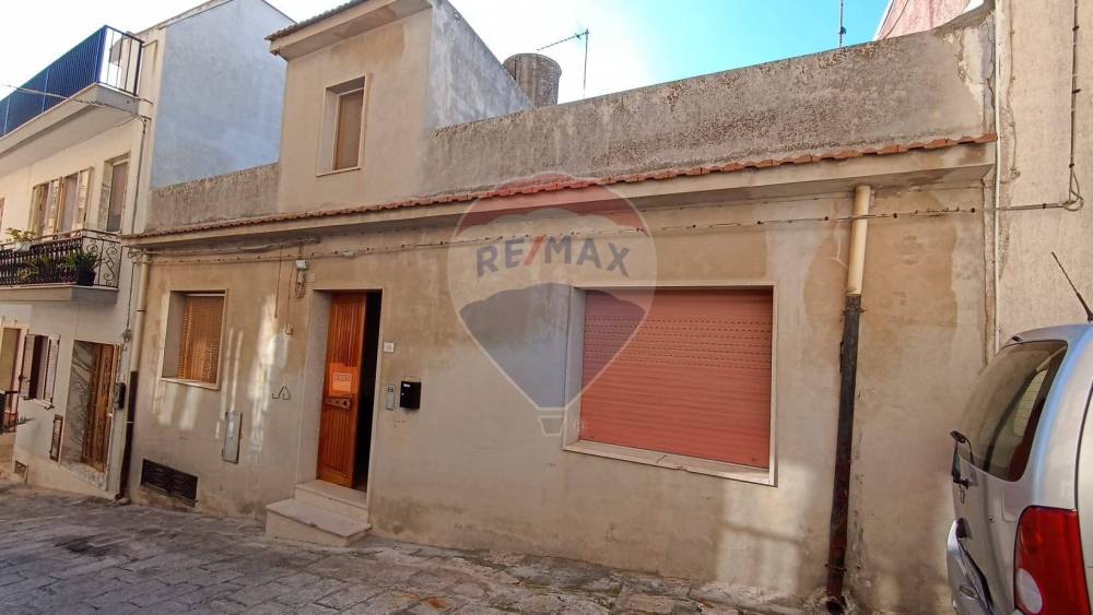 casa indipendente in vendita a Chiaramonte Gulfi