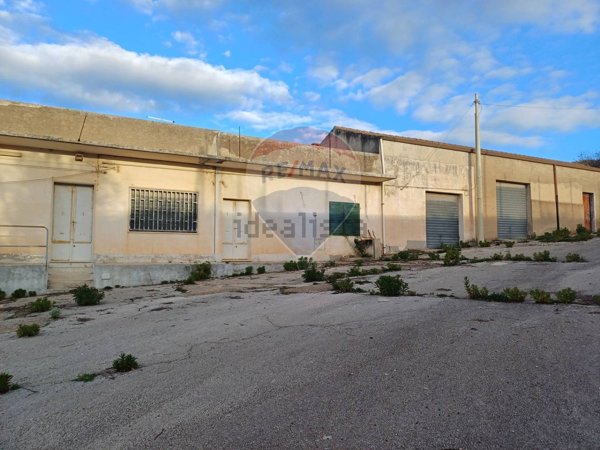 casa indipendente in vendita a Chiaramonte Gulfi