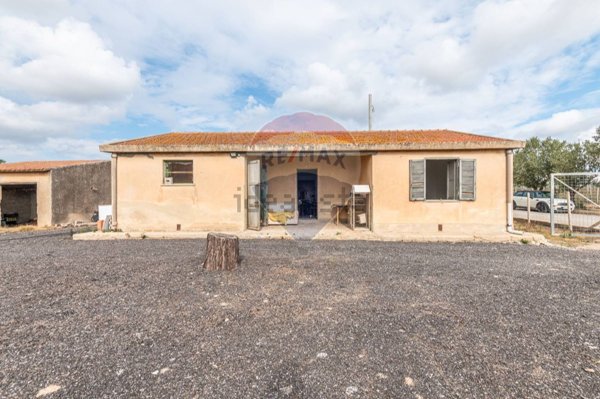 casa indipendente in vendita a Chiaramonte Gulfi