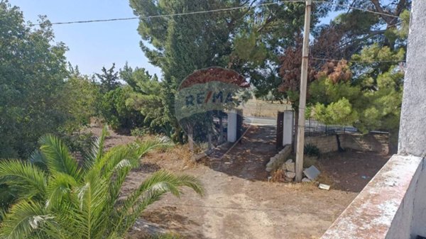 casa indipendente in vendita a Chiaramonte Gulfi