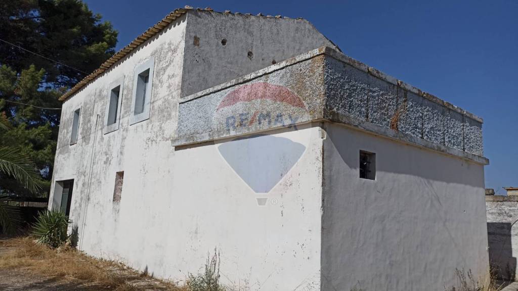 casa indipendente in vendita a Chiaramonte Gulfi