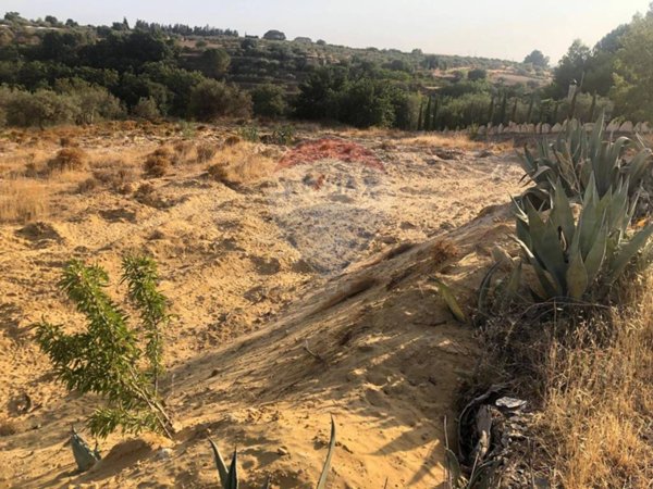 casa indipendente in vendita a Chiaramonte Gulfi in zona Roccazzo