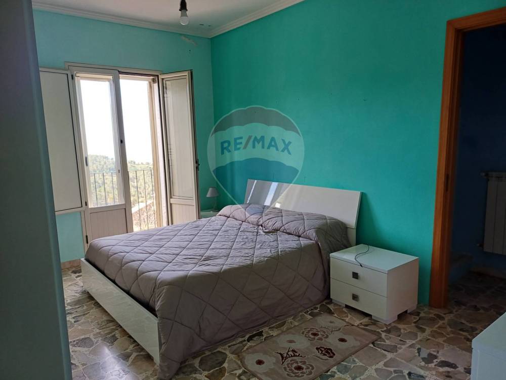 casa indipendente in vendita a Chiaramonte Gulfi