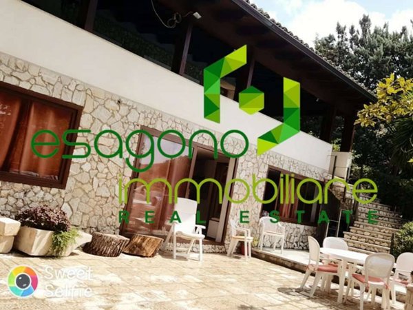 casa indipendente in vendita a Chiaramonte Gulfi