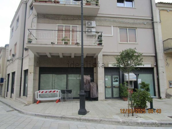 locale commerciale in vendita a Chiaramonte Gulfi