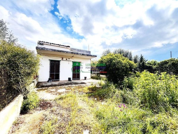 casa indipendente in vendita a Chiaramonte Gulfi