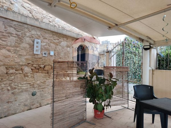 negozio in vendita a Chiaramonte Gulfi in zona Roccazzo
