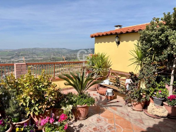 appartamento in vendita a Chiaramonte Gulfi
