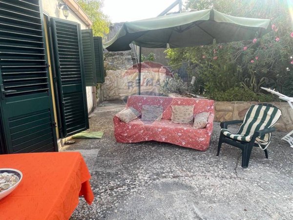 casa indipendente in vendita a Chiaramonte Gulfi