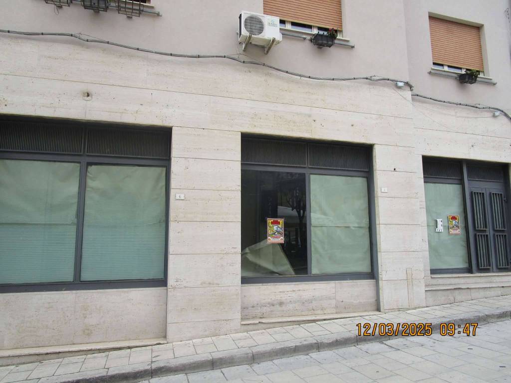 locale commerciale in vendita a Chiaramonte Gulfi