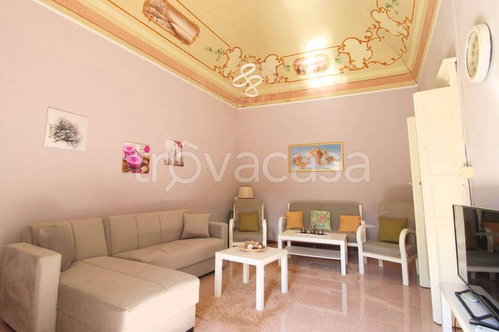 casa indipendente in vendita a Chiaramonte Gulfi