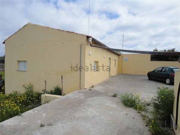 casa indipendente in vendita a Chiaramonte Gulfi