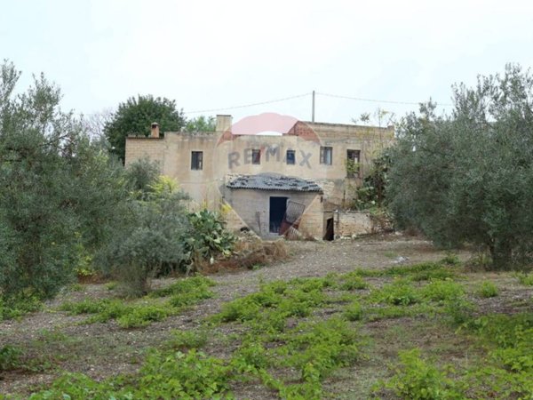casa indipendente in vendita a Chiaramonte Gulfi