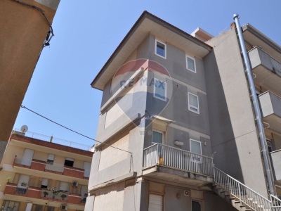 casa indipendente in vendita a Chiaramonte Gulfi