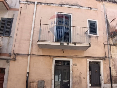 casa indipendente in vendita a Chiaramonte Gulfi