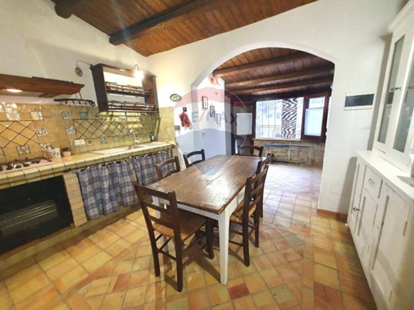 casa indipendente in vendita a Chiaramonte Gulfi