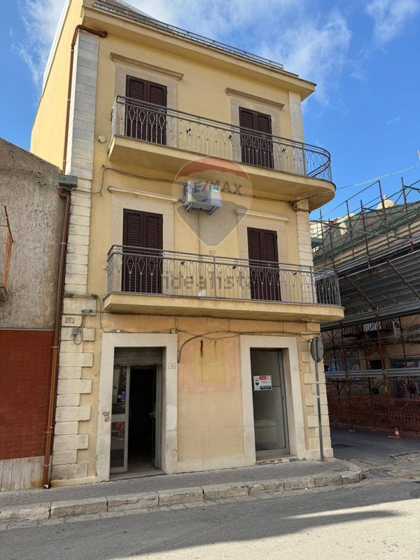 locale commerciale in vendita a Chiaramonte Gulfi