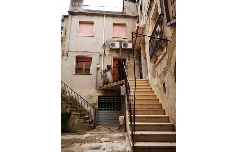 casa indipendente in vendita a Chiaramonte Gulfi