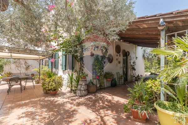 casa indipendente in vendita a Chiaramonte Gulfi