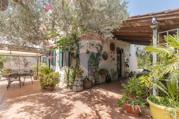 casa indipendente in vendita a Chiaramonte Gulfi