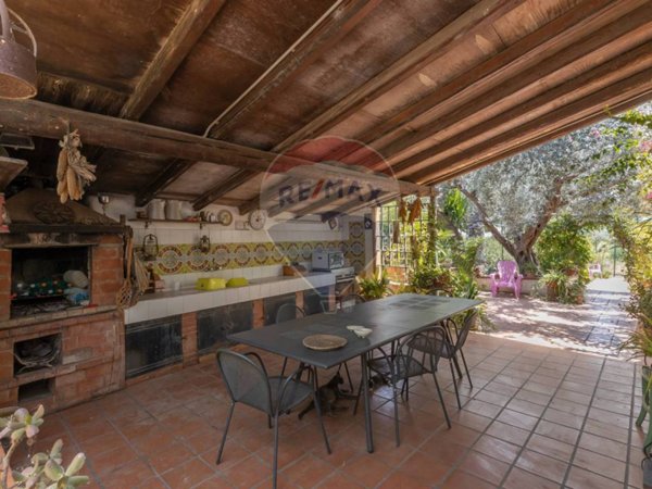 casa indipendente in vendita a Chiaramonte Gulfi