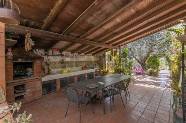 casa indipendente in vendita a Chiaramonte Gulfi