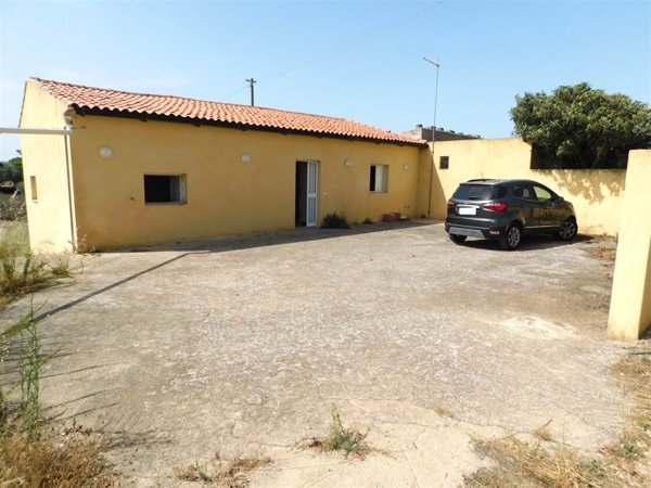 casa indipendente in vendita a Chiaramonte Gulfi in zona Piano dell'Acqua