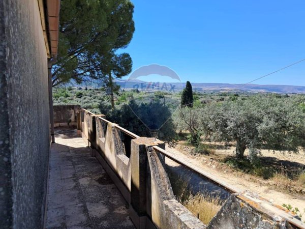 terreno agricolo in vendita a Chiaramonte Gulfi in zona Piano dell'Acqua