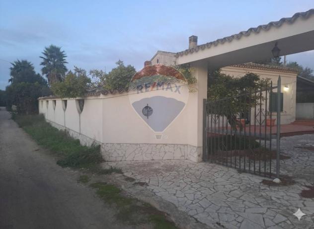 casa indipendente in vendita a Chiaramonte Gulfi
