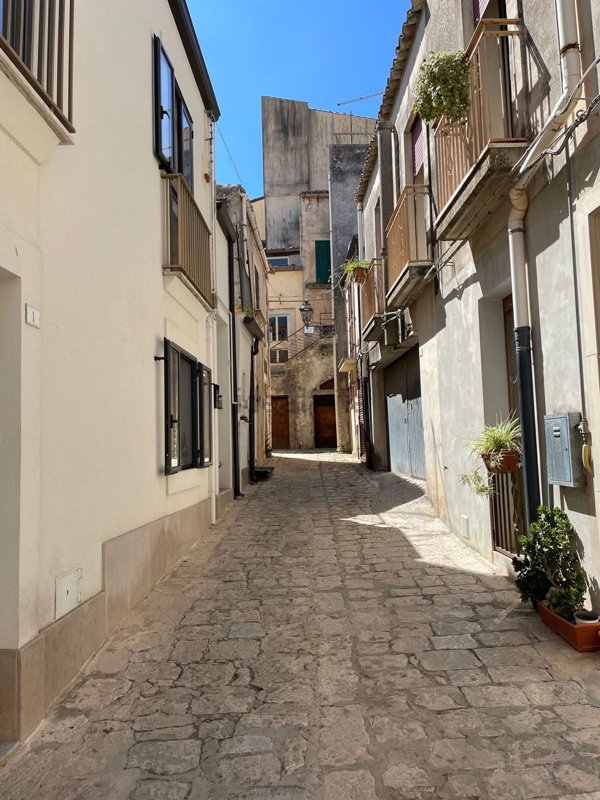 appartamento in vendita a Chiaramonte Gulfi