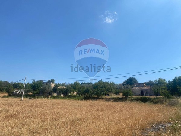 casale in vendita a Chiaramonte Gulfi