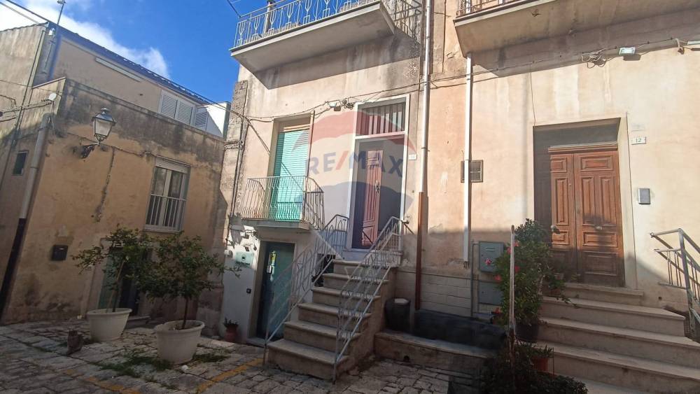 casa indipendente in vendita a Chiaramonte Gulfi