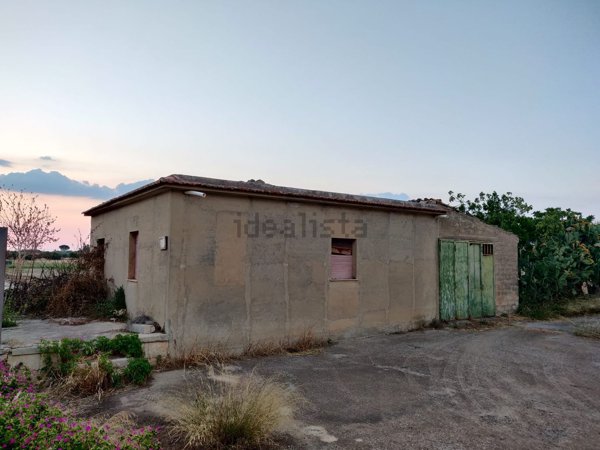 quadrivano in vendita a Chiaramonte Gulfi