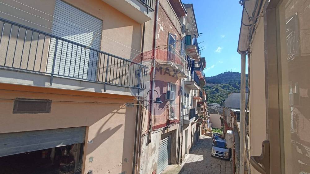 casa indipendente in vendita a Chiaramonte Gulfi