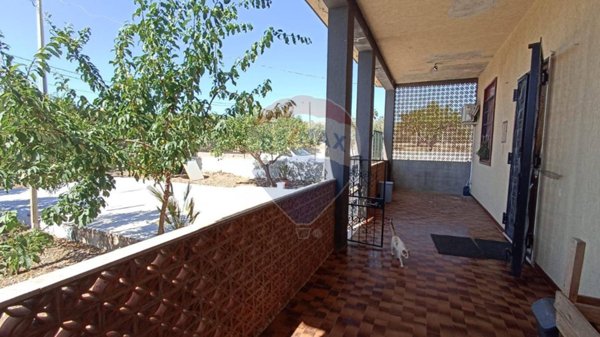 casa indipendente in vendita a Chiaramonte Gulfi in zona Piano dell'Acqua